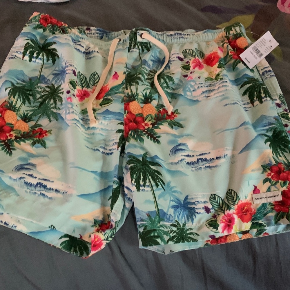 Modern Amusement Tropical Floral Swim Shorts large never worn